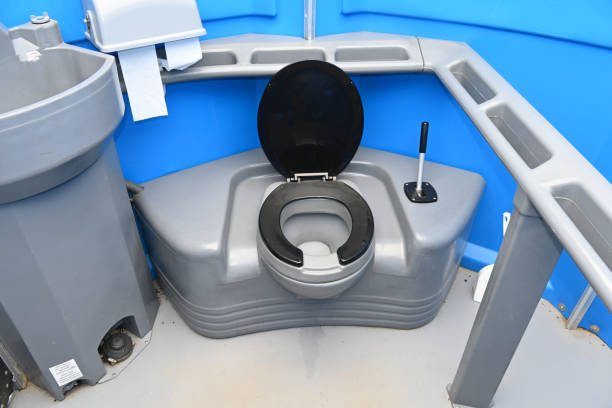 Best Emergency porta potty rental  in Iola, KS